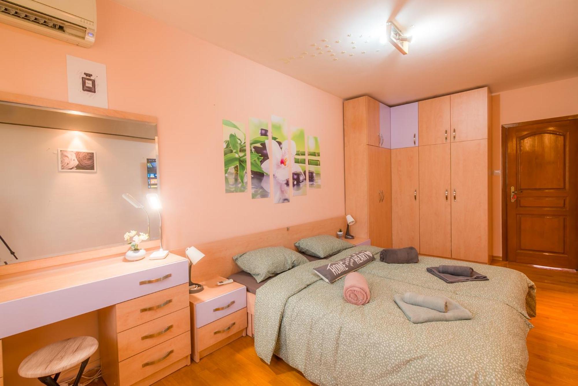 Top Center Spacious Apartment With Ac And Free Underground Parking Sofia Eksteriør billede